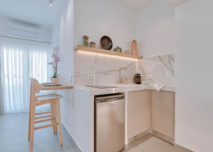 Nautica - Executive With Jacuzzi Lägenhet *